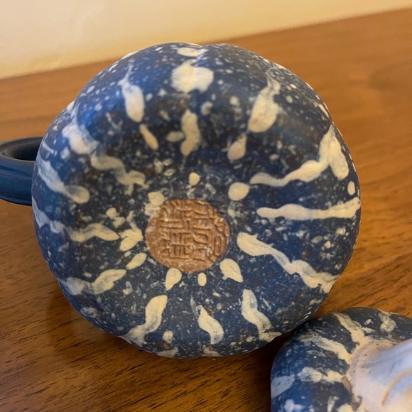 Tea pot - gourd shaped - Picture 3 of 3